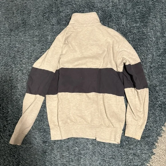 Brandy Melville Quarter zip Sweatshirt - Picture 2 of 2